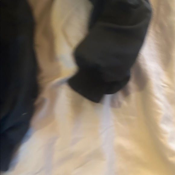 Patagonia Black Bomber Jacket with Purple fleece Lining. For snow, rain and cold - Picture 14 of 16